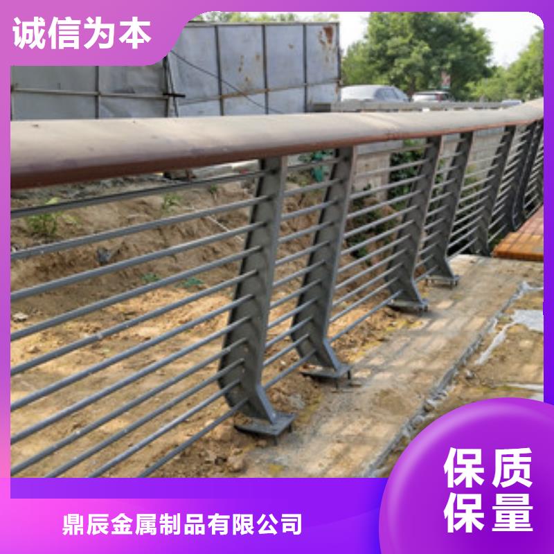橋梁護(hù)欄不銹鋼復(fù)合管護(hù)欄設(shè)計(jì)合理