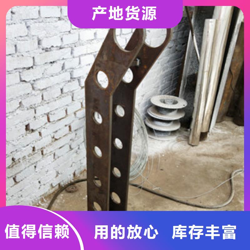 橋梁護(hù)欄LED防護(hù)欄桿精益求精