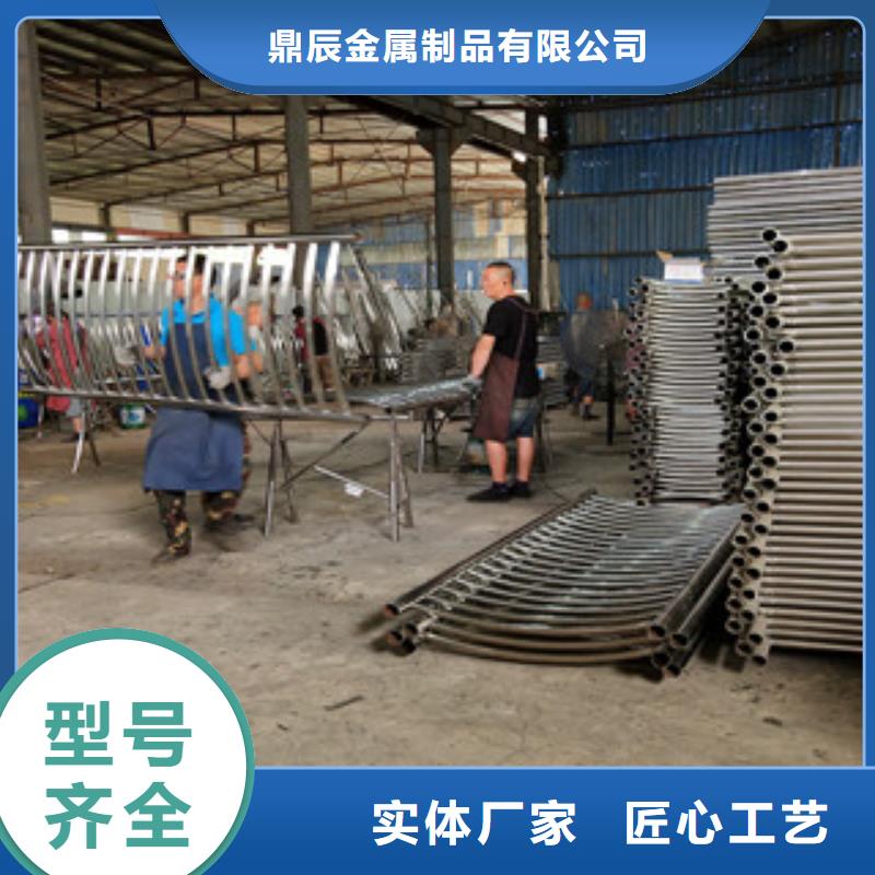 橋梁護欄鍍鋅噴塑防撞欄用心制造