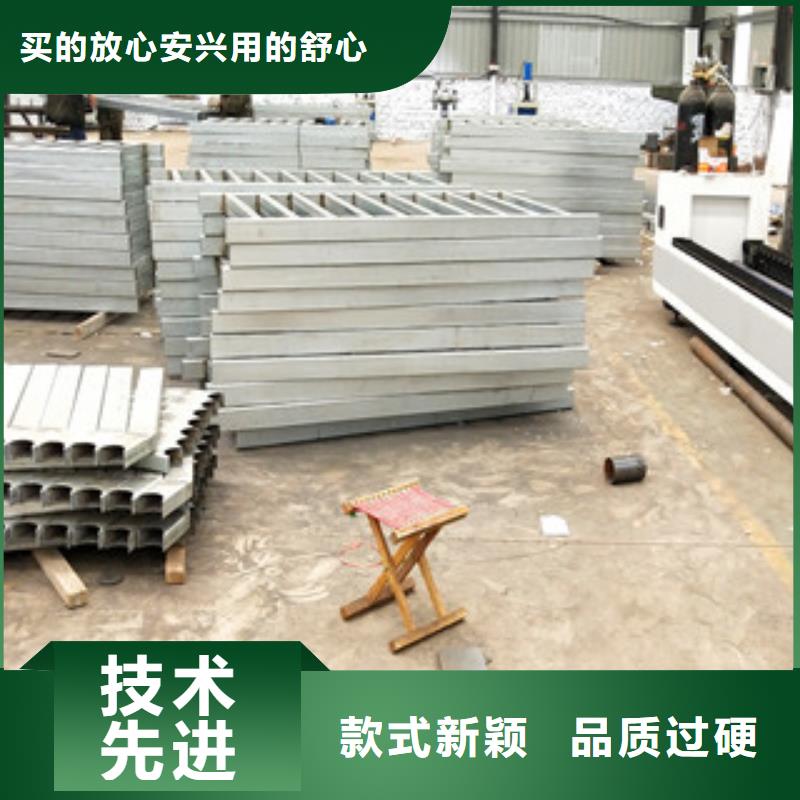 橋梁護(hù)欄【交通防撞圍欄】?jī)?yōu)良工藝