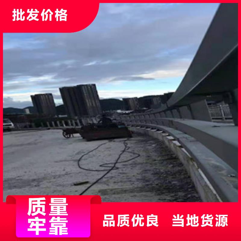 不銹鋼復(fù)合管道路護(hù)欄出廠價(jià)格
