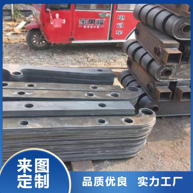 立柱不銹鋼復(fù)合管護(hù)欄檢驗(yàn)發(fā)貨