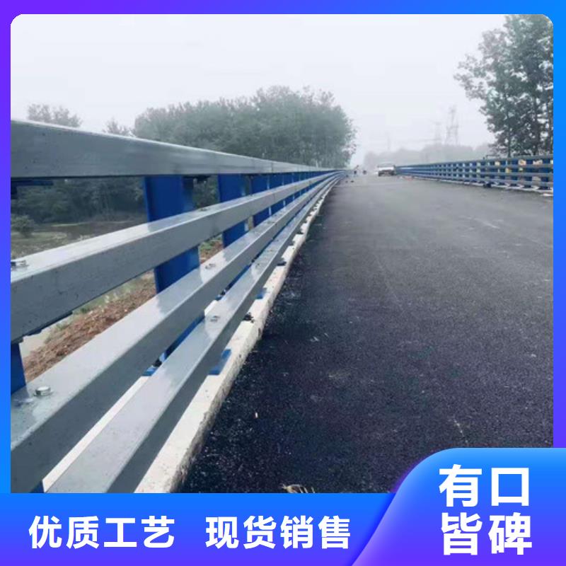 橋梁防撞護(hù)欄模板租-聊城鑫正防撞護(hù)欄生產(chǎn)廠家