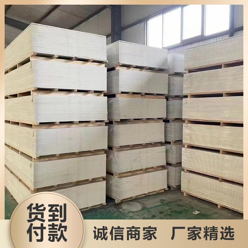 鉛板防輻射鉛門精工細(xì)作品質(zhì)優(yōu)良