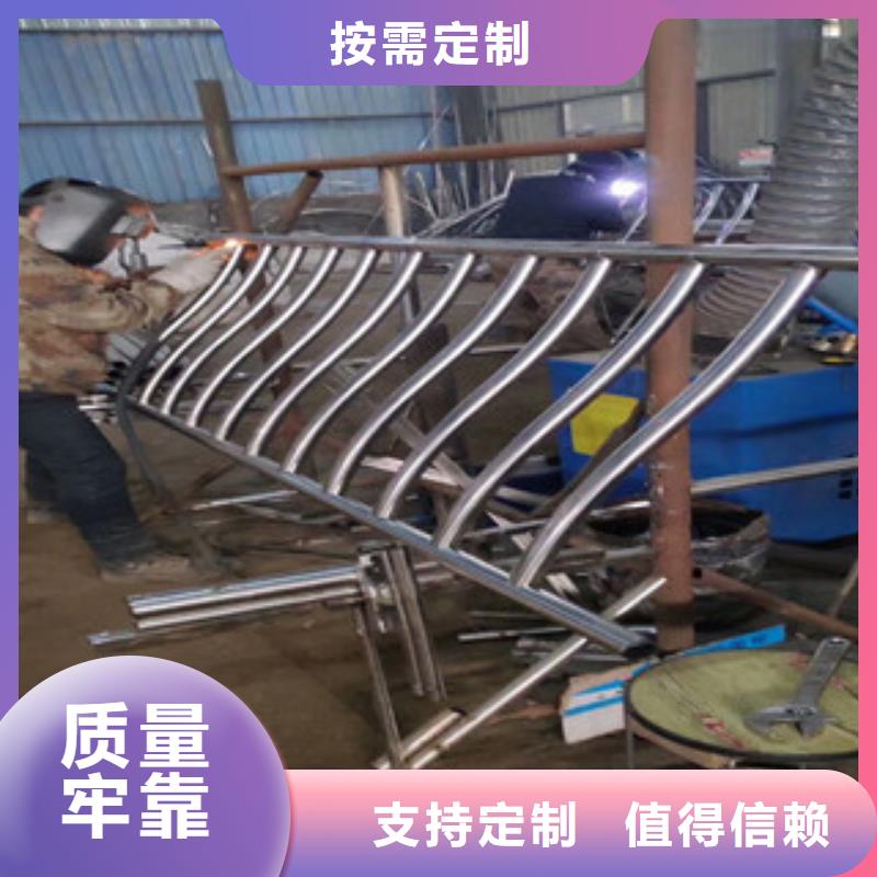 114乘以3不銹鋼復(fù)合管欄桿用量