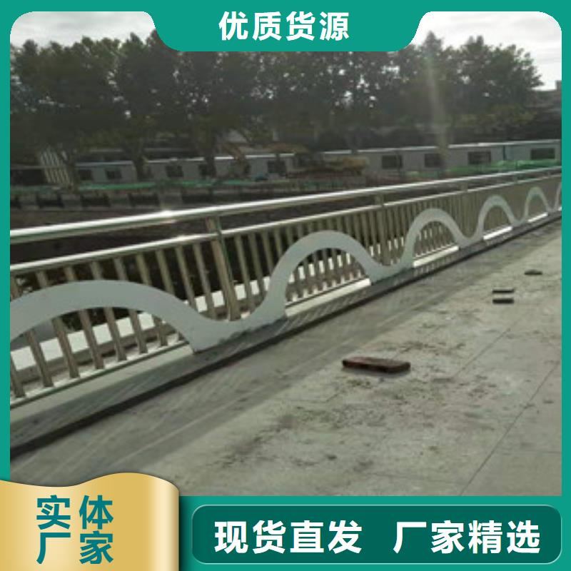 鍍鋅噴塑立柱圖片