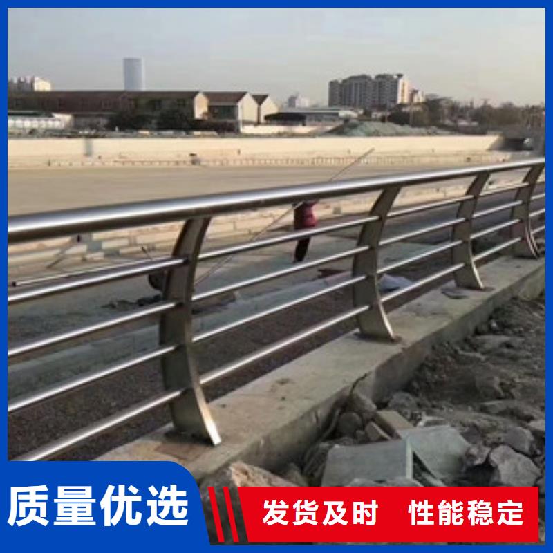 鍍鋅噴塑立柱貨源充足