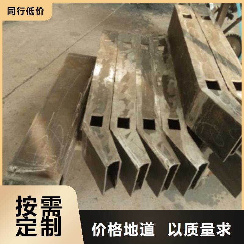 不銹鋼復(fù)合管護(hù)欄道路護(hù)欄選擇大廠家省事省心