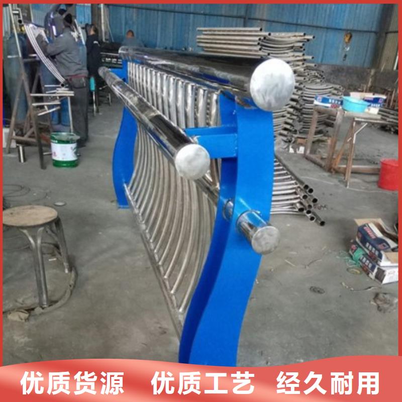 外鍍鋅內(nèi)襯不銹鋼復(fù)合管行情