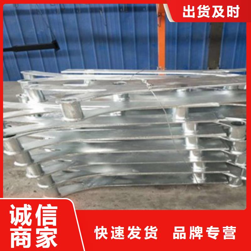 橋梁燈光防撞護(hù)欄不銹鋼橋梁欄桿生產(chǎn)型