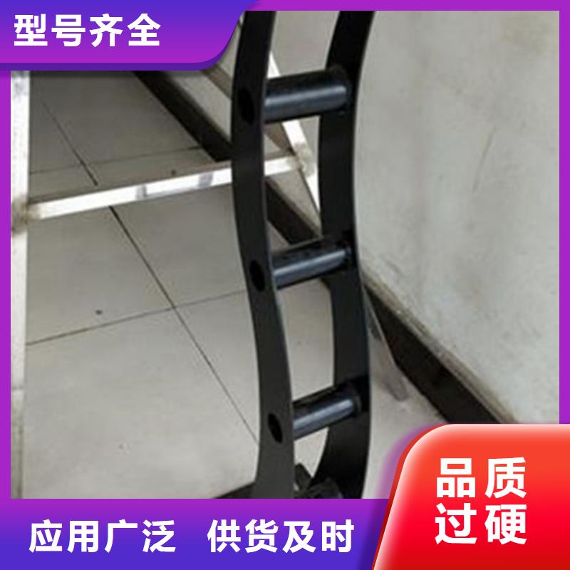 304不銹鋼橋梁護(hù)欄安裝方便