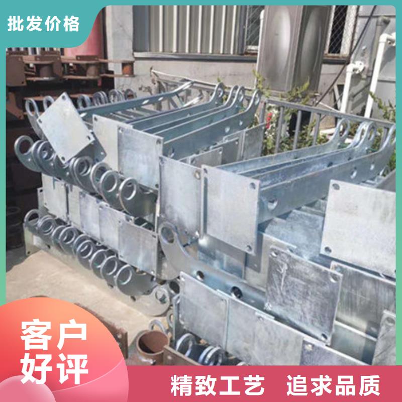 201不銹鋼復(fù)合管護(hù)欄不用擔(dān)心