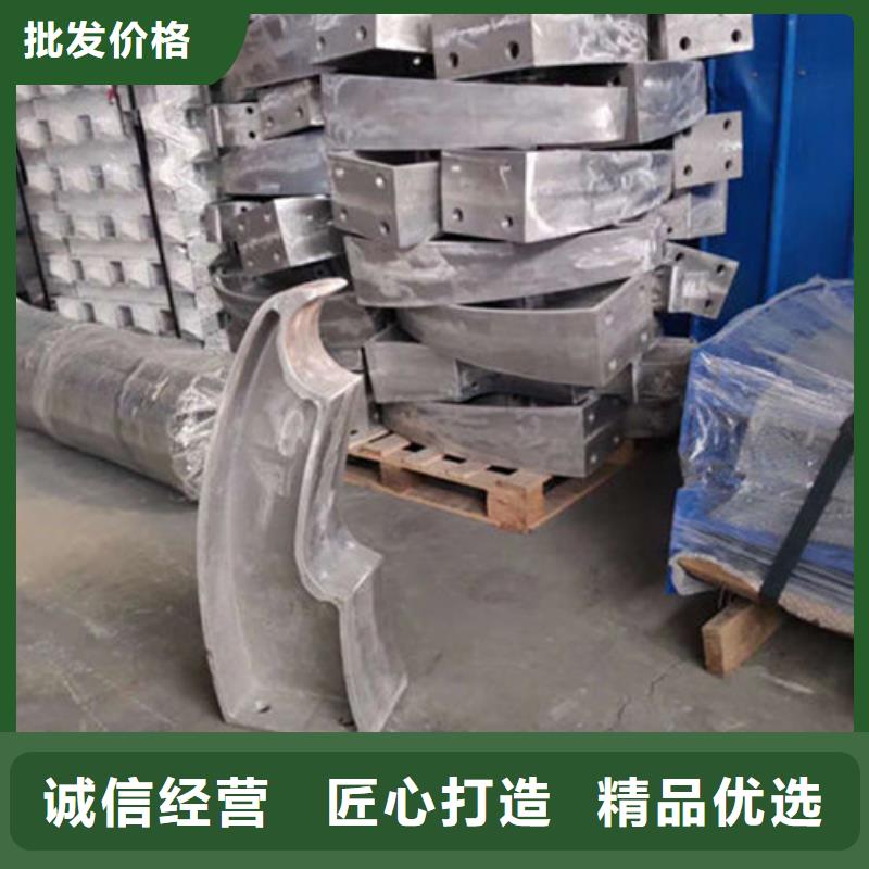 橋梁防撞護欄木紋轉印護欄精工細致打造