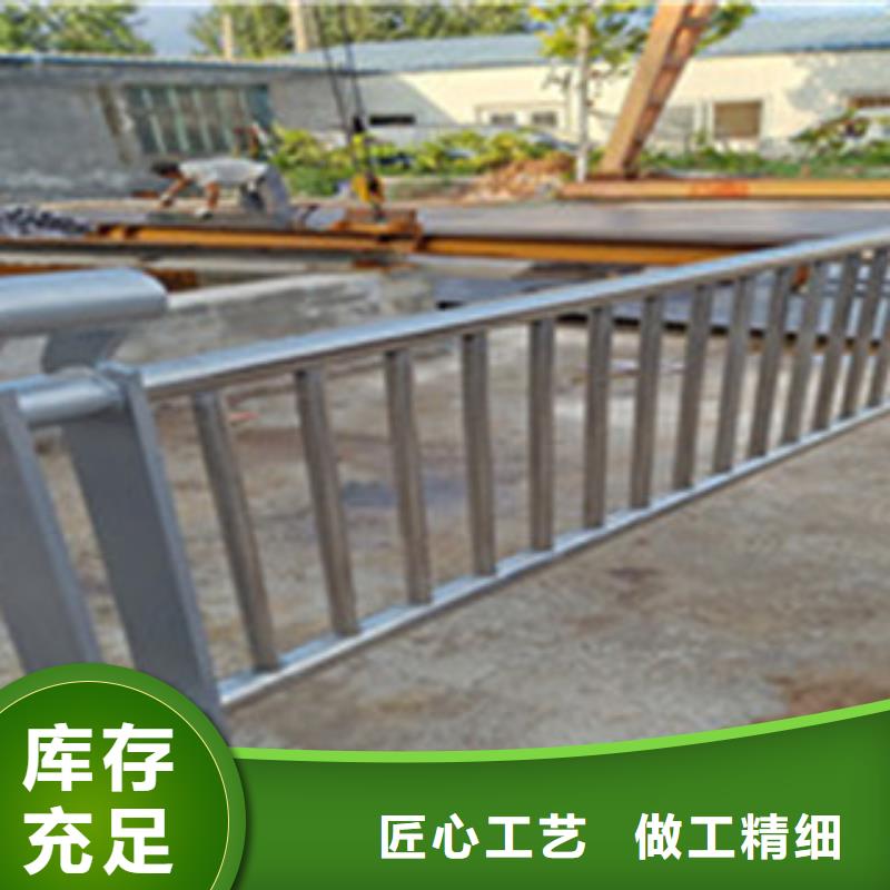不锈钢复合管镀锌喷塑钢板立柱细节展示