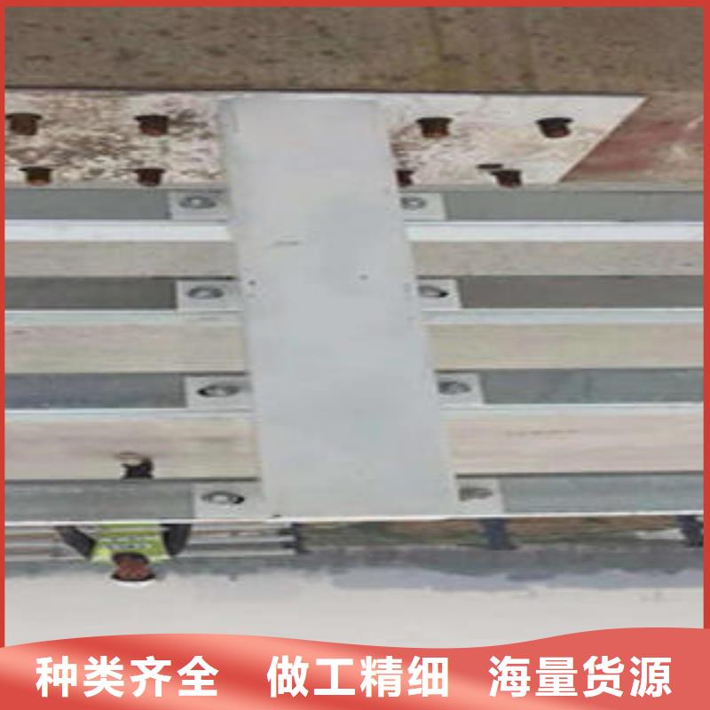 復合管防撞護欄鍍鋅噴塑鋼板立柱對質量負責