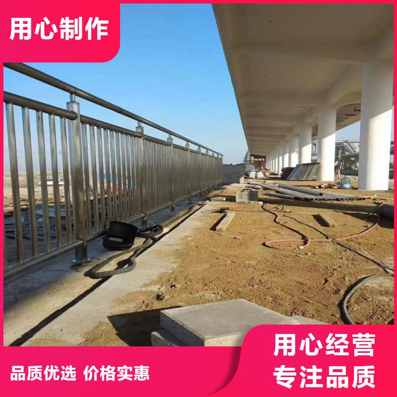 海南三沙市鋁合金燈光防撞護(hù)欄易安裝結(jié)構(gòu)新穎