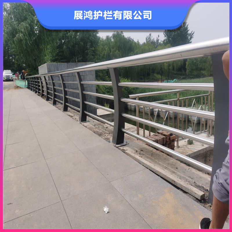 复合管校园防护栏长期供应