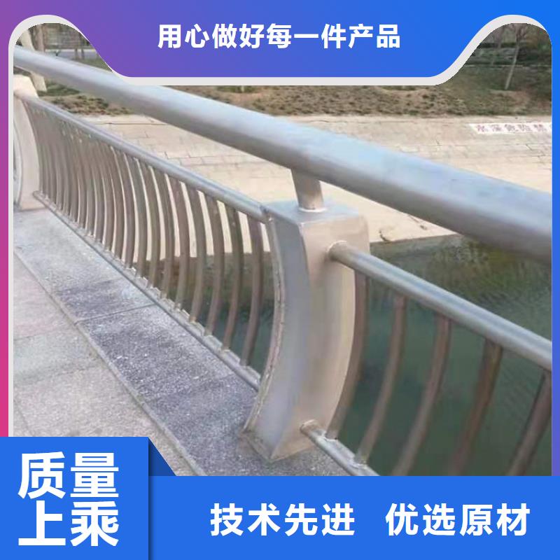 高鐵站防撞護欄膨脹螺栓安裝