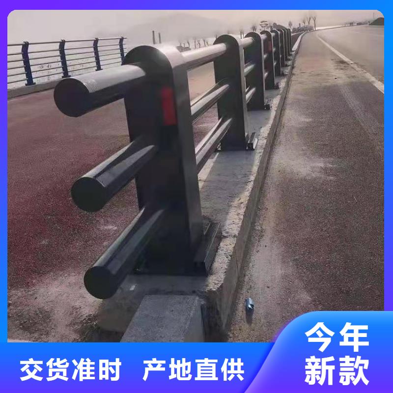 鋼板防撞立柱安裝完穩(wěn)固結(jié)實(shí)