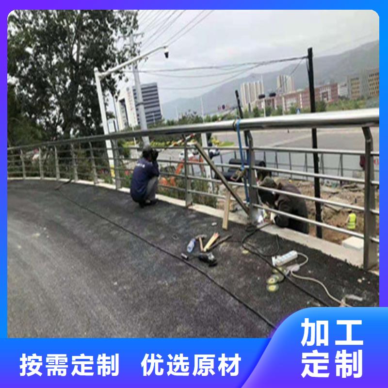 復(fù)合管天橋護(hù)欄展鴻護(hù)欄廠家值得信賴
