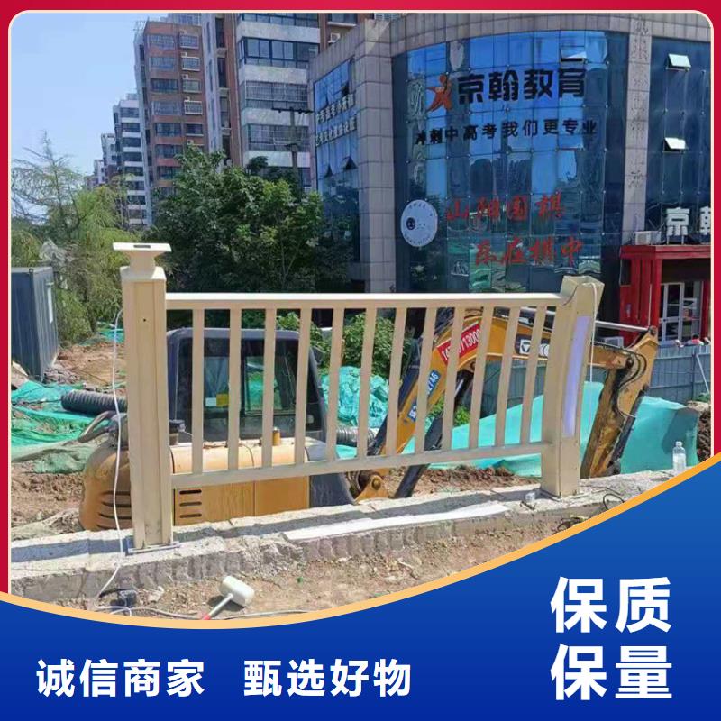 鋼板防撞立柱安裝完穩(wěn)固結(jié)實(shí)