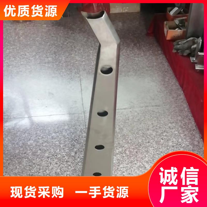 鋼板橋梁防撞立柱規(guī)格多樣