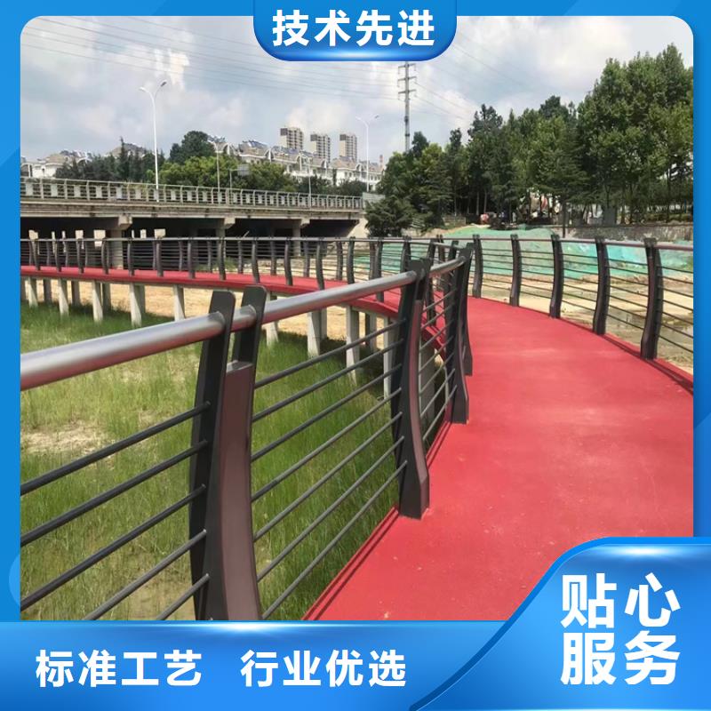 燈光橋梁防護欄表面光亮造型美觀