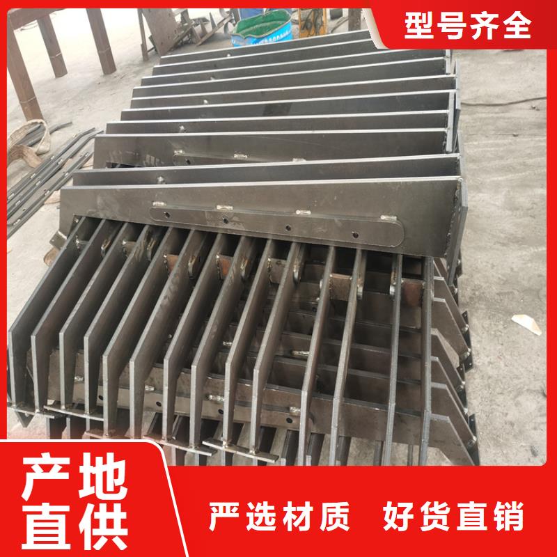 熱鍍鋅噴塑防撞欄桿暢銷(xiāo)全國(guó)
