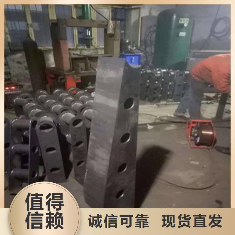 304不銹鋼復合管欄桿廠家歡迎考察