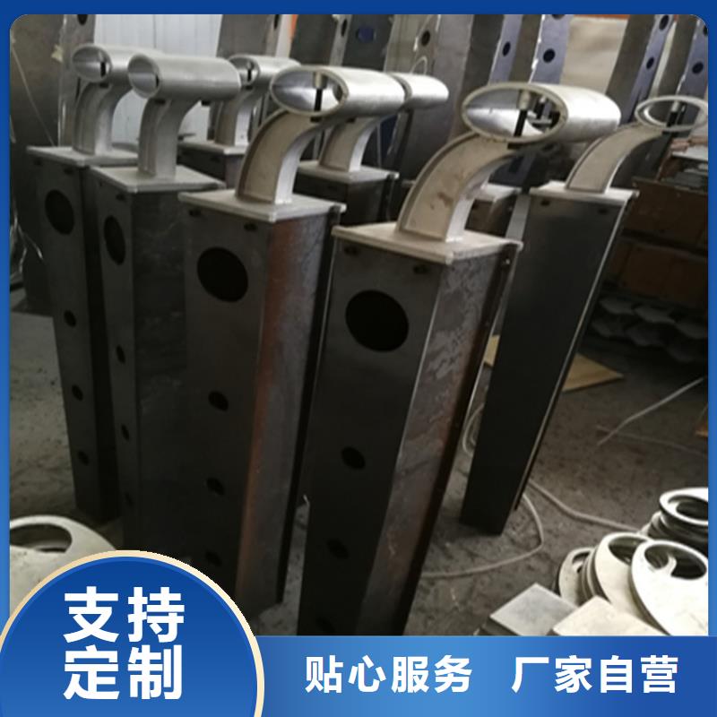 碳素鋼復合管護欄色彩鮮亮強度高