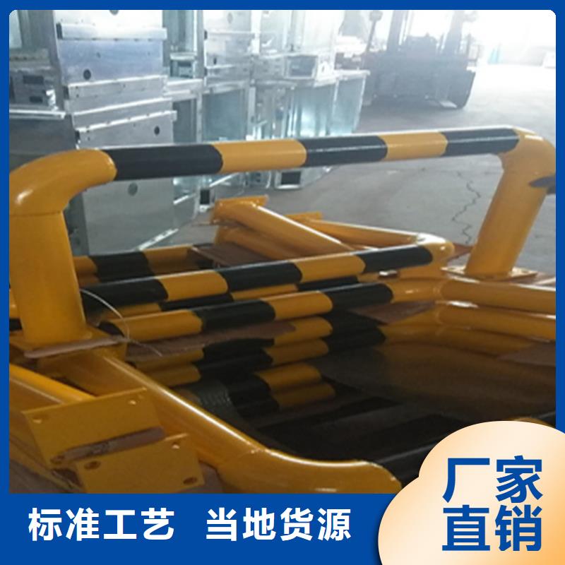 復合管城市橋梁護欄上門安裝