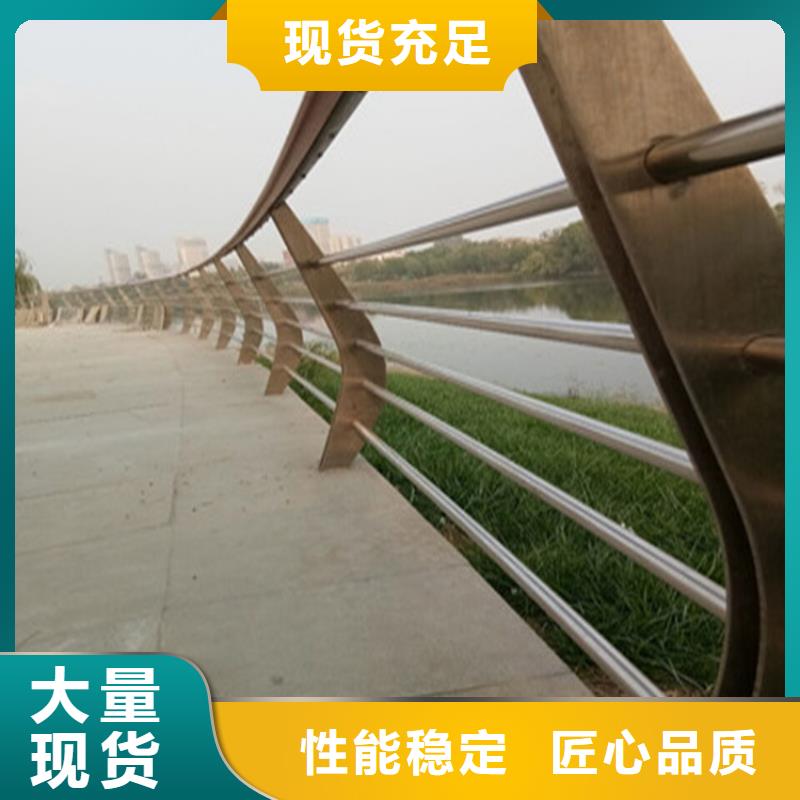 80*80方管靜電噴塑防撞護(hù)欄配送到工地