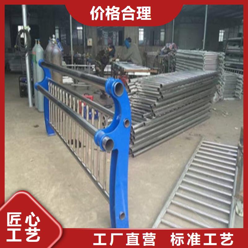 燈光橋梁防護欄表面光亮造型美觀