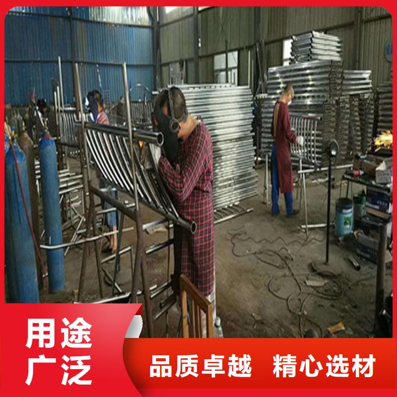 不銹鋼玻璃棧道護(hù)欄展鴻護(hù)欄品質(zhì)保證