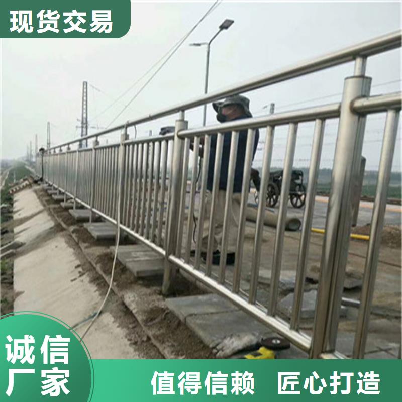 鋼板包廂防撞立柱表面光滑無氣泡