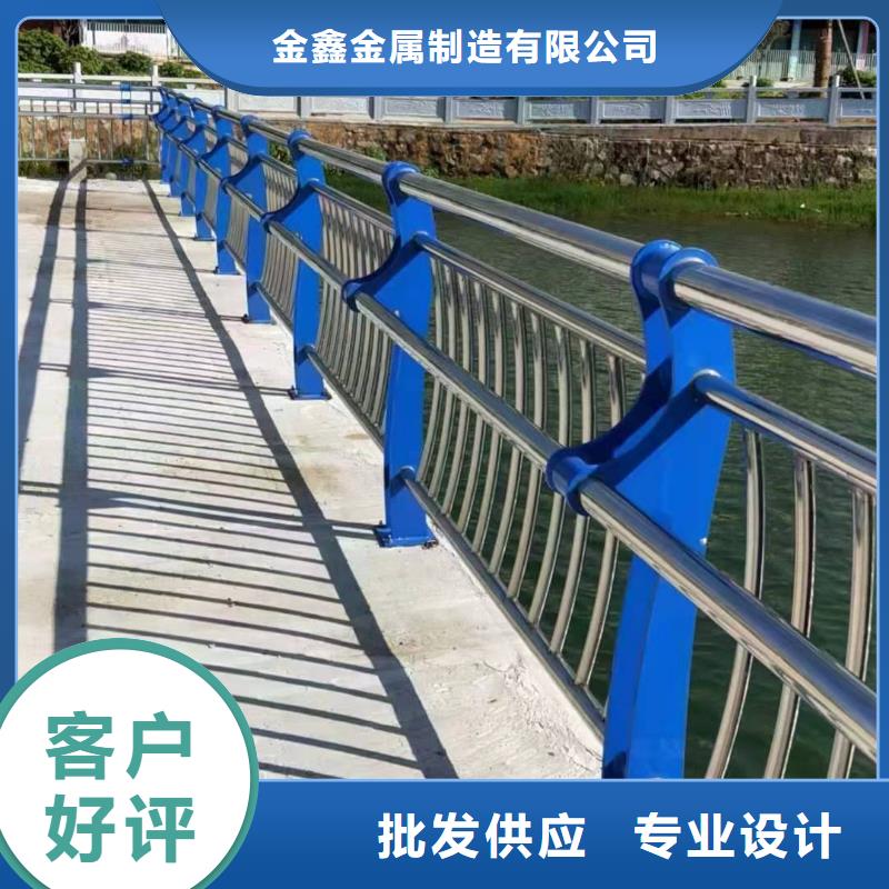 LED道路燈光護欄專業安裝團隊山東護欄實體廠家