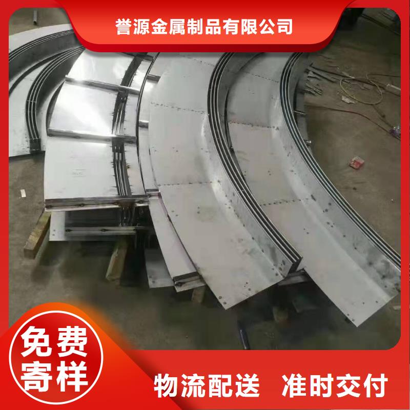 不銹鋼格柵
本地廠家