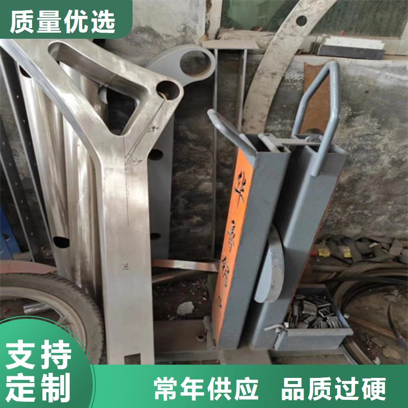 Q355B橋梁防撞護(hù)欄選擇多樣