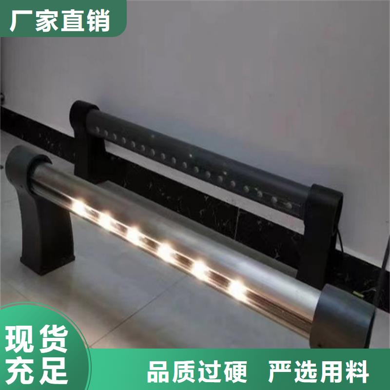 公路防撞護欄各種規(guī)格材質(zhì)定做