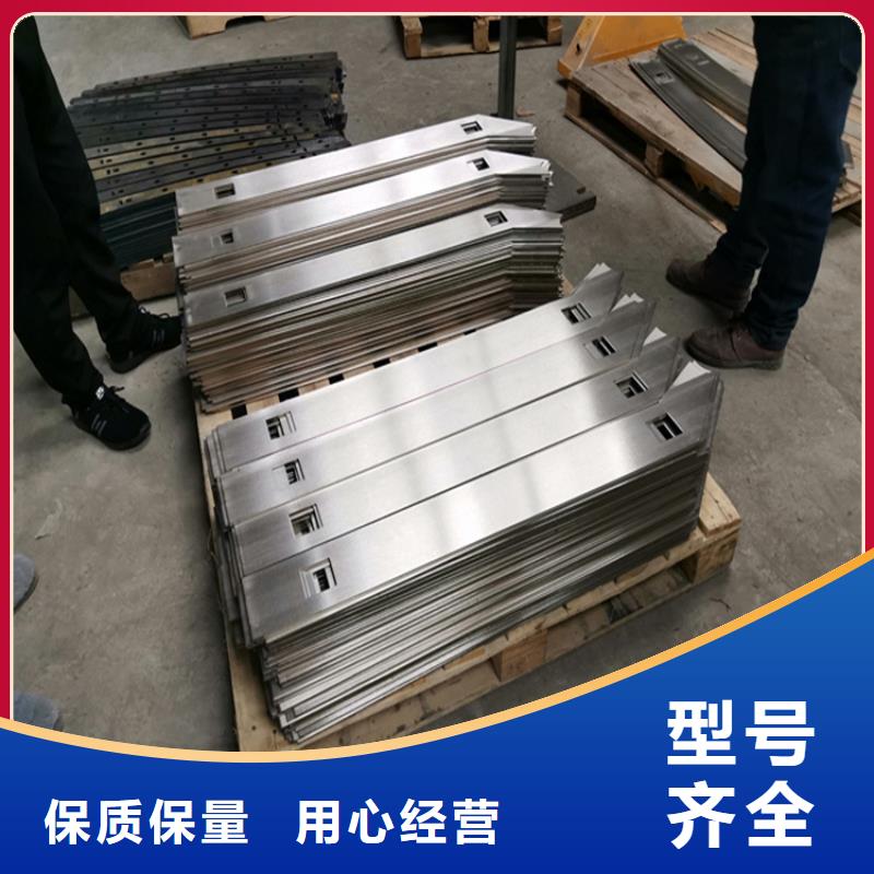 高速防撞護(hù)欄廠家規(guī)格齊全