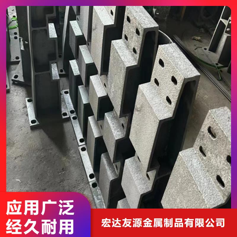 橋梁防撞護(hù)欄施工隊(duì)伍