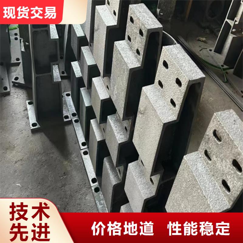 不銹鋼橋梁護欄金屬梁柱式防撞欄桿款式新穎