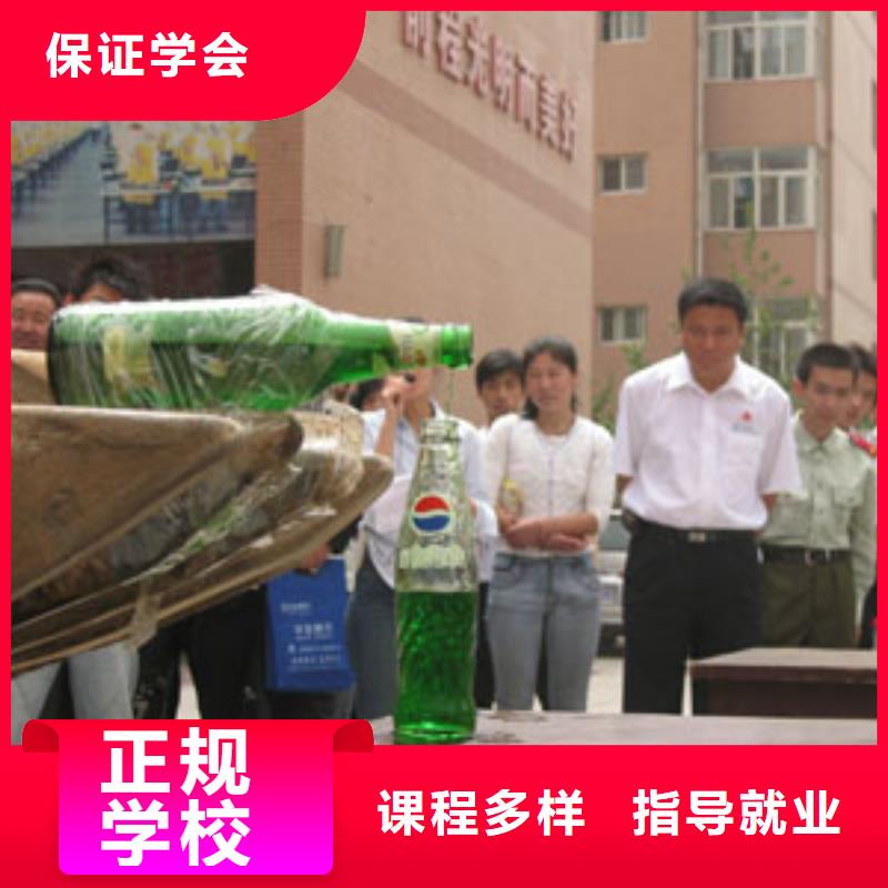必選虎振學(xué)挖掘機(jī)操作教學(xué)正規(guī)就業(yè)有保障