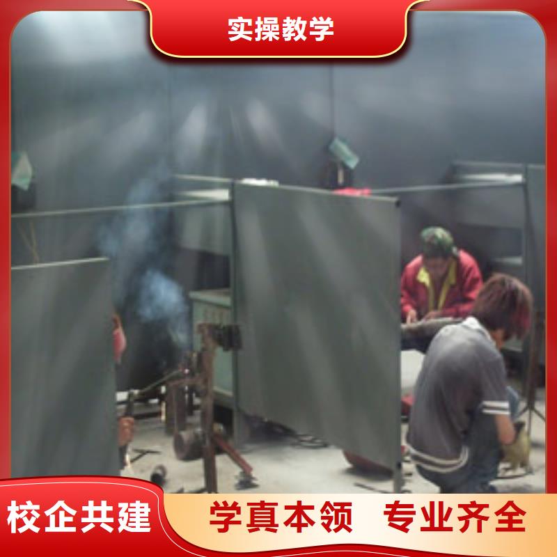 焊接培訓技校|學二保焊怎么報名？焊接學費學期