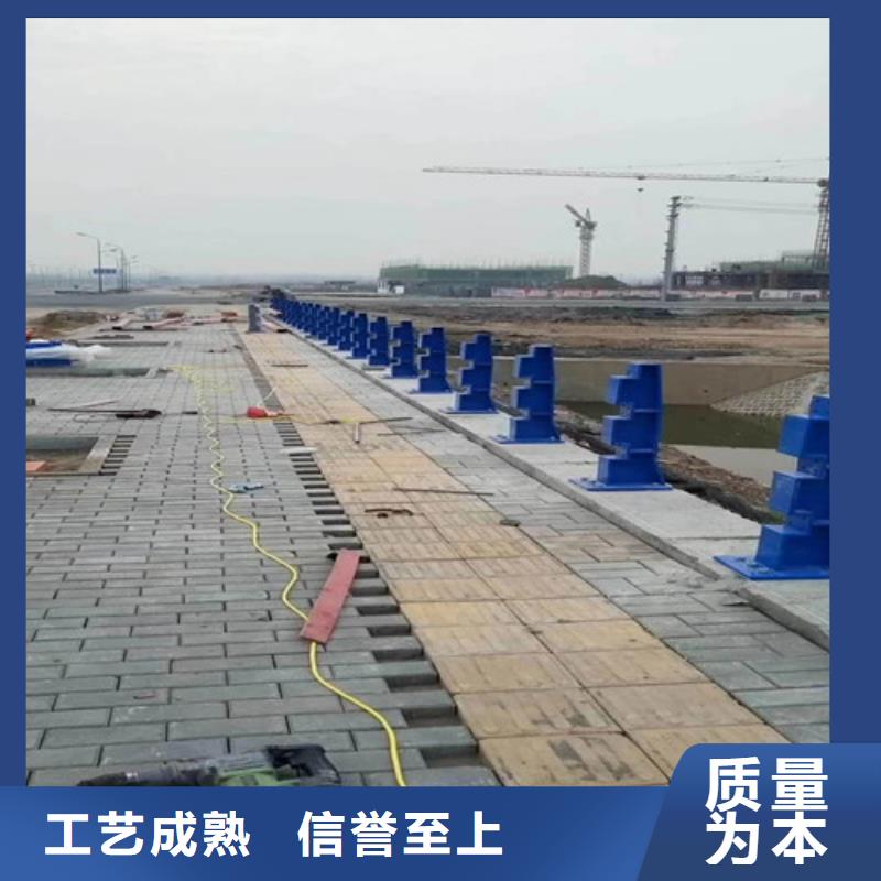 不銹鋼復合管樓梯欄桿供貨商