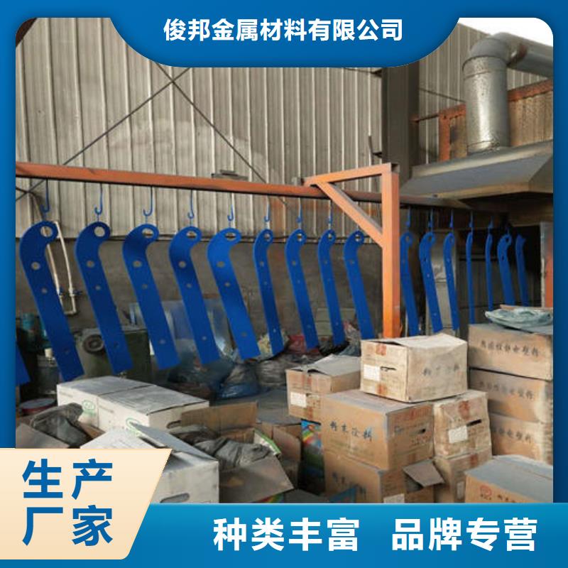 不銹鋼碳素鋼復合管欄桿從業經驗豐富