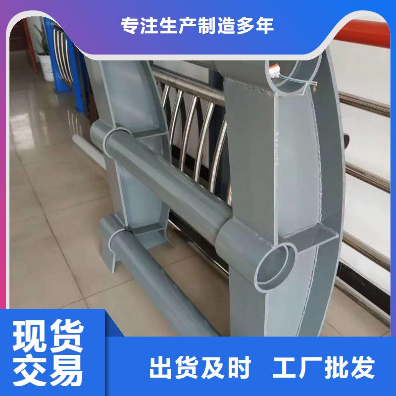 生產(chǎn)不銹鋼護(hù)欄立柱亮度好