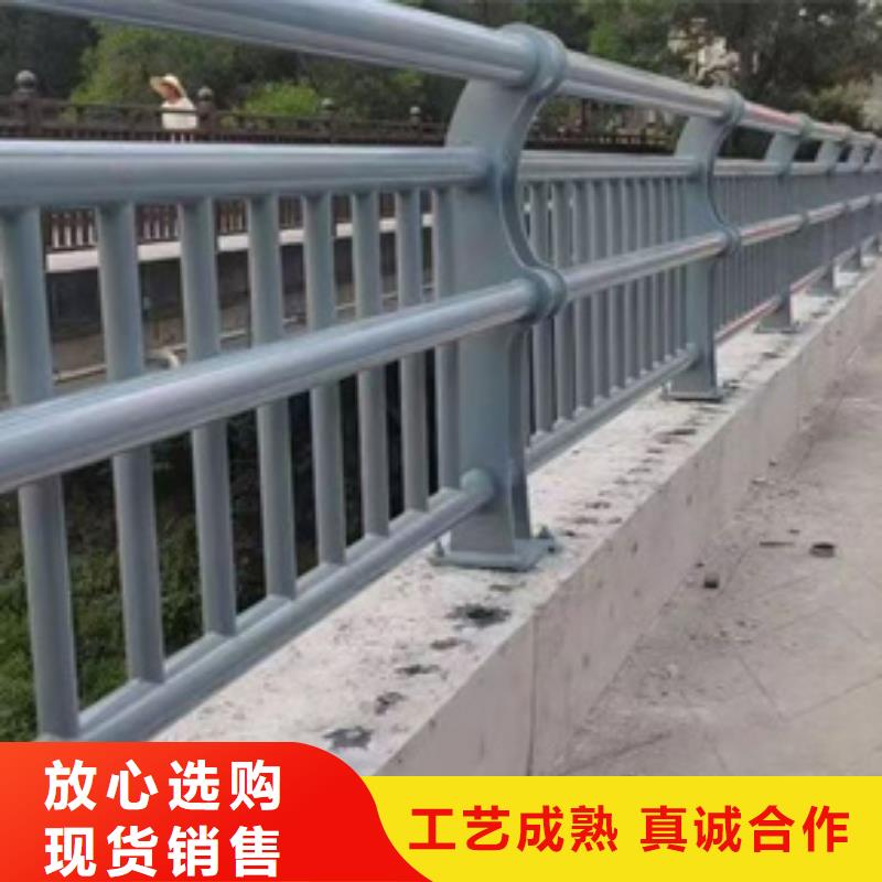 乳山河道兩側(cè)圍欄