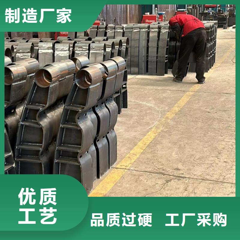 交通護(hù)欄品質(zhì)與價(jià)格同行