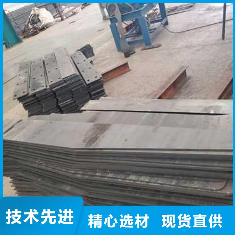 不銹鋼復(fù)合管道路護(hù)欄